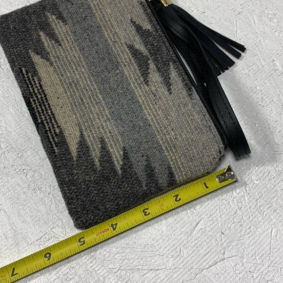 Aztec Print Wristlet Tassel & Strap Tan Brown Southwestern Style by LIB New York - Picture 7 of 7